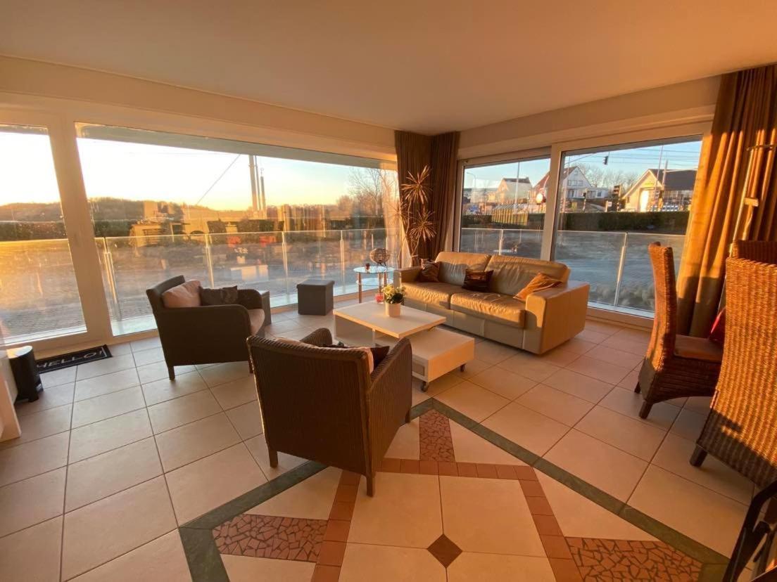 Seadream - Modern, Sunny With Big Terraces & Open View - Very Close To Sea, Beach, Shops, Restaurants & Beach Bars Nieuwpoort Eksteriør billede